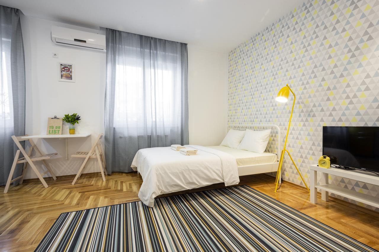 Giallo Apartment - Free Private Parking Novi Sad Exterior photo