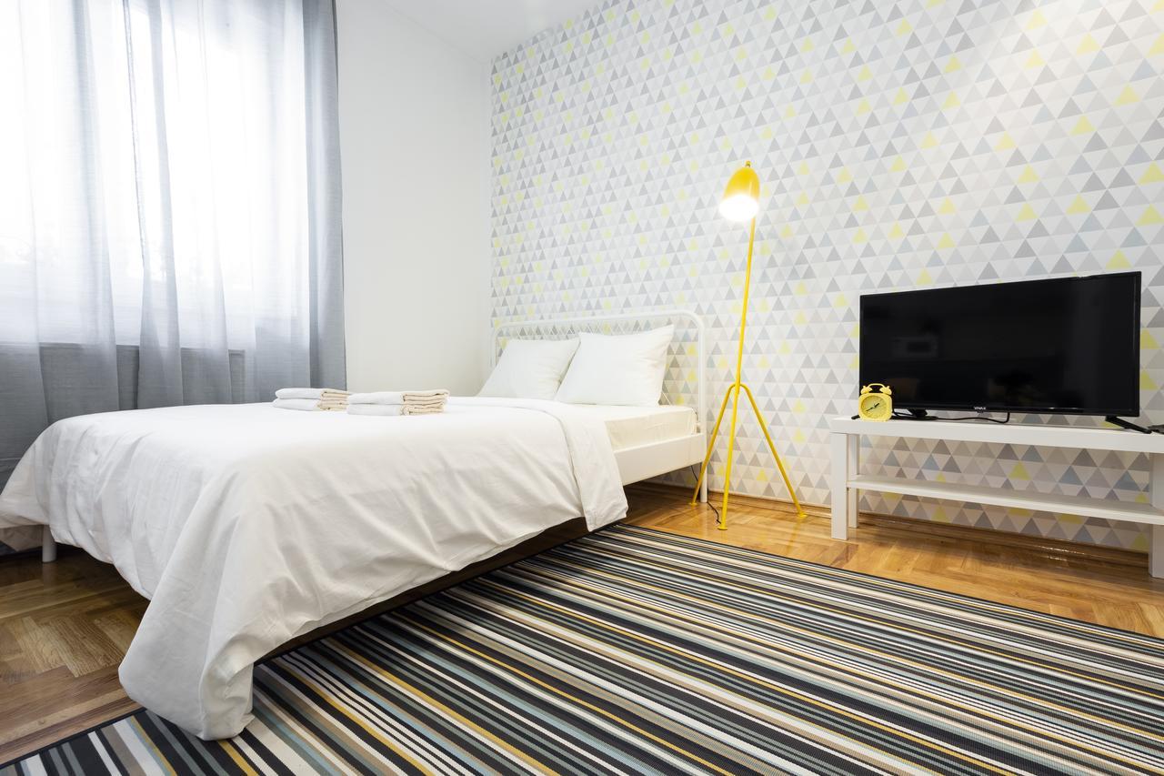 Giallo Apartment - Free Private Parking Novi Sad Exterior photo